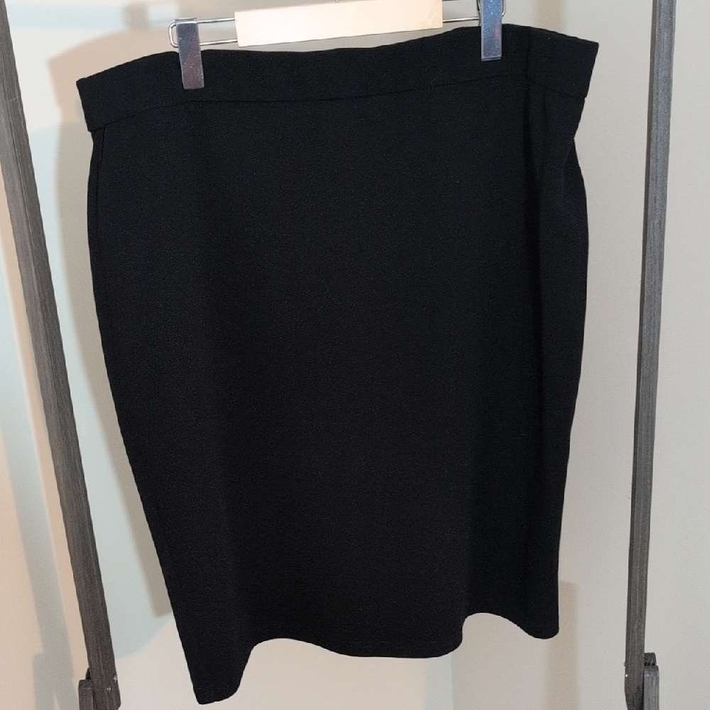 Bonmarche| Classic Elegant Black Women's Skirt Polyester Blend